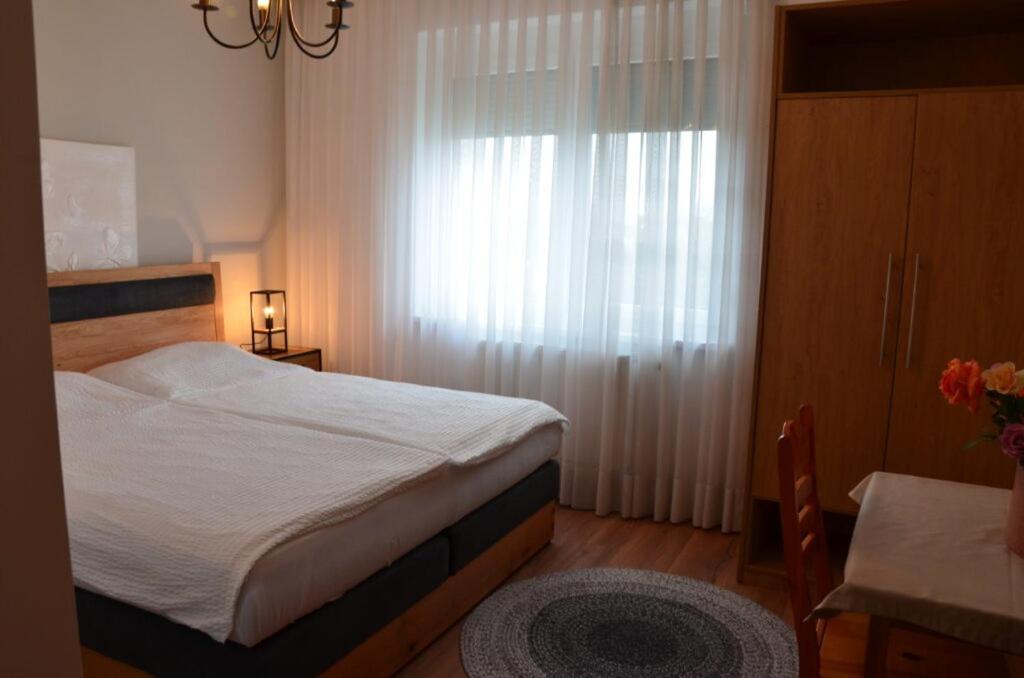 Gaestezimmer Klinger-Tongisch Apetlon Esterno foto